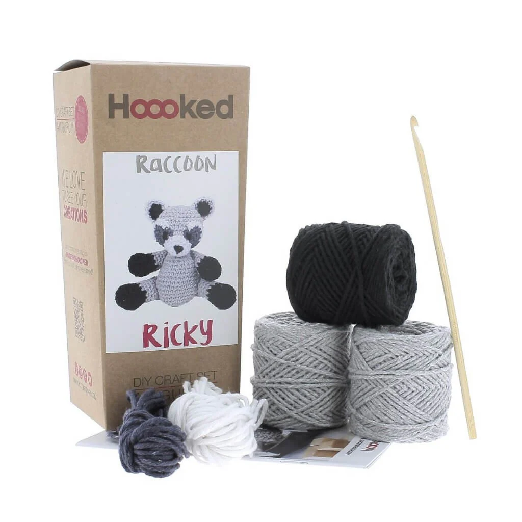 Amigurumi Raccoon Ricky Häkelset - Hoooked - Image 2