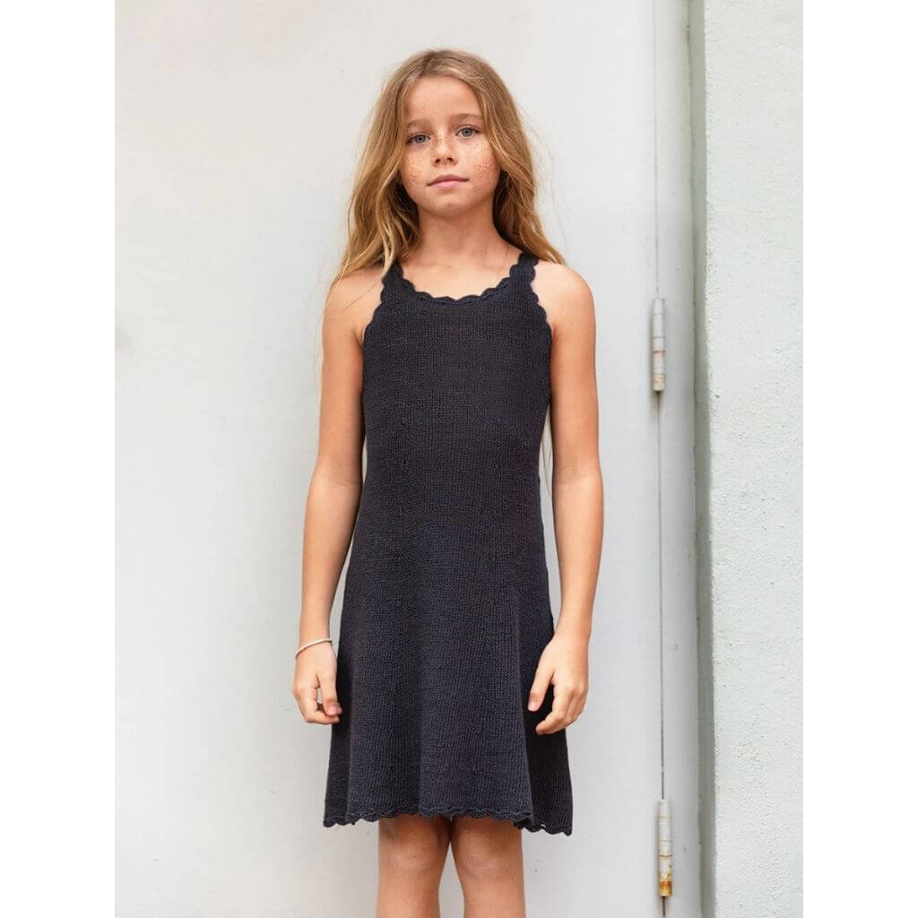 Sommerkleid Linnea Dress Junior Strickanleitung - Sandnes Garn (Heft) - Image 2