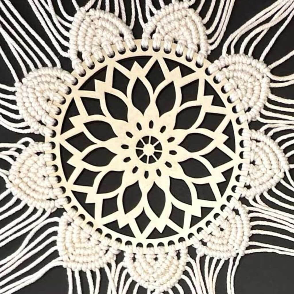 TOPP Mindful Mandala - Makramee-Knüpf-Set: Wandbehang - Image 4