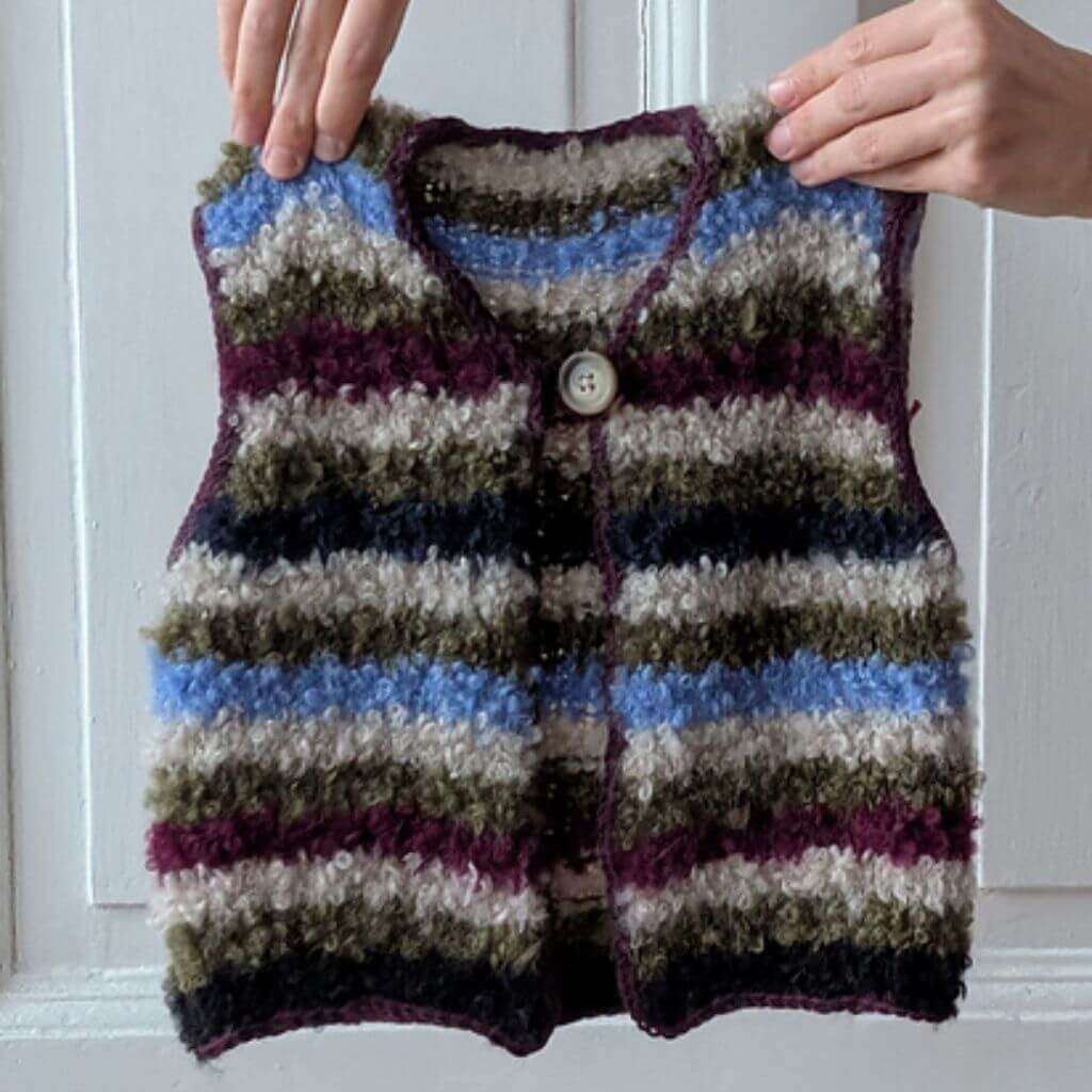 Mini Fluffy Fleece Vest Strickanleitung - Knitmitjo (PDF) - Image 5