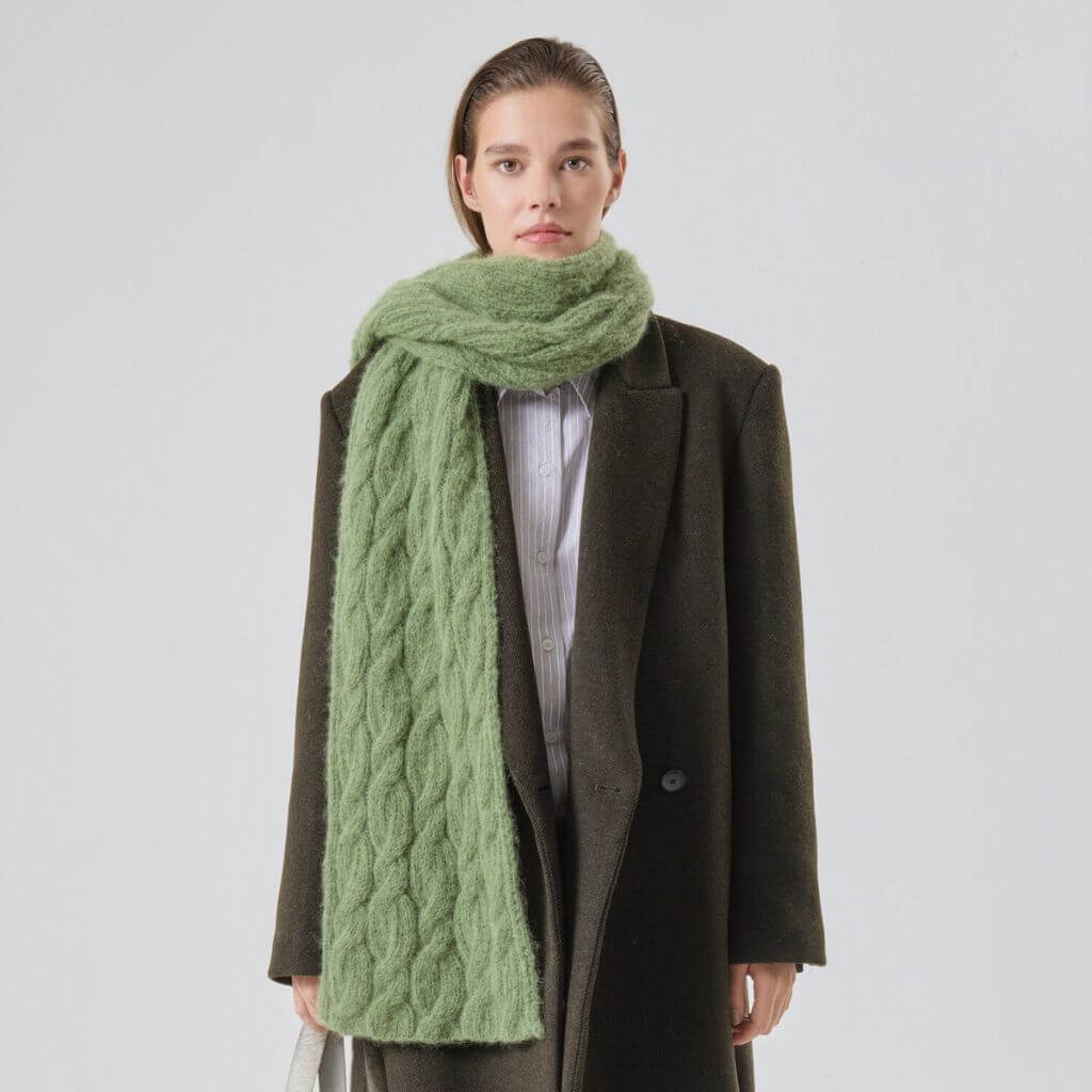Schal mit Zopfmuster Strickanleitung - Rico Design (Heft)