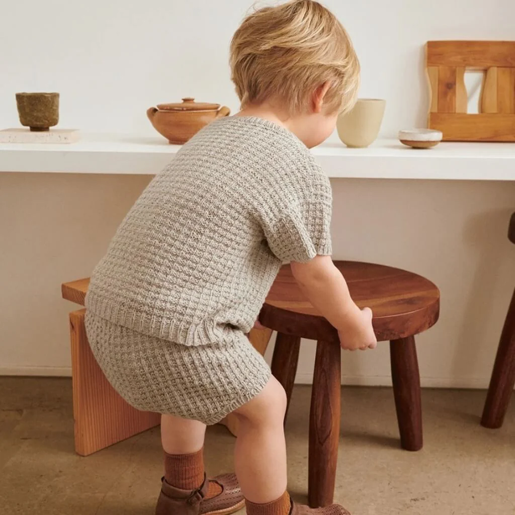 Shirt & Hose Leo Tee & Bloomer Baby Strickanleitung - Sandnes Garn (Heft) - Image 2